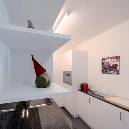 Apartment Viktoria A12 By Vacations, Renoviertes App Mit Bergblick Im Zentrum *